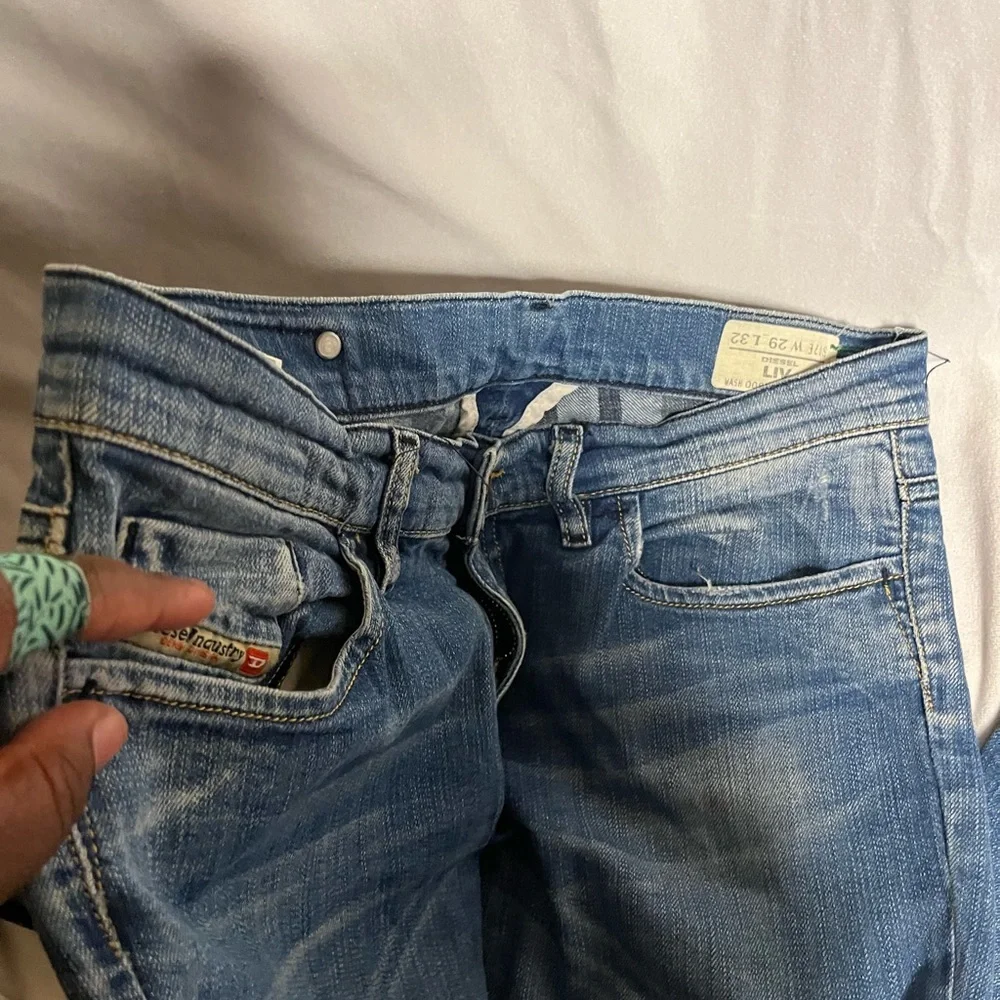 Diesel- Liv Straight Leg Low Rise Dark Wash Jeans- Sz. 29x32